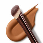 Soft Glow Foundation Brush