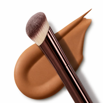 Soft Glow Foundation Brush
